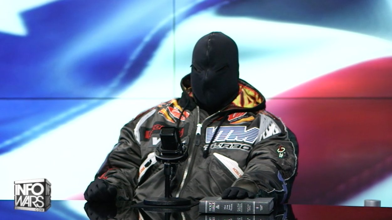 thumb de Fi6FmijXgAAiBTu.jpg