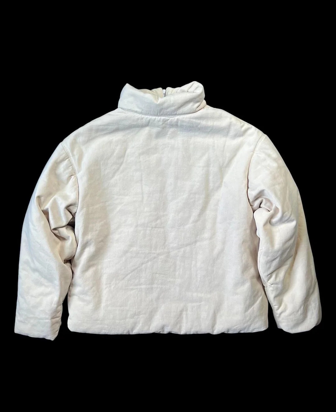 thumb de yzy-szn-x-padded-jacket-sample-v0-76lbz31dgdsd1.jpg